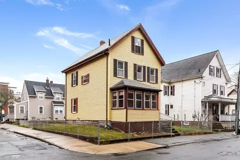 16 Lake St, Wakefield, MA 01880