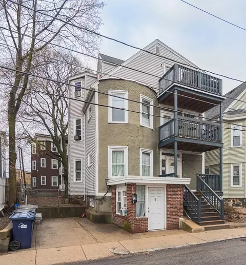 31 Haskell St, Boston, MA 02134