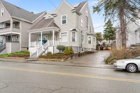 63 Menlo St, Brockton, MA 02301
