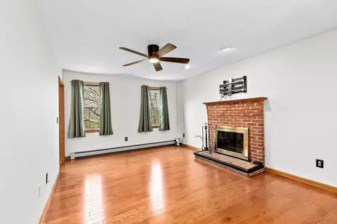 19 Crestview Dr, Mendon, MA 01756 photo 11