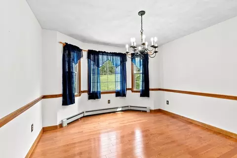 19 Crestview Dr, Mendon, MA 01756 photo 8