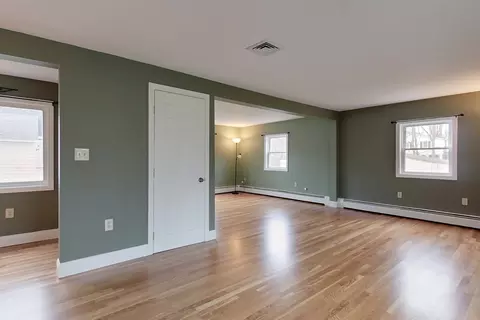 61 Mill St, Pepperell, MA 01463 photo 9