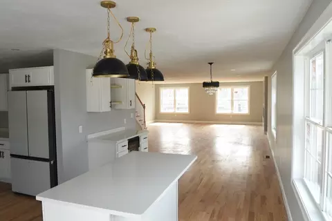 Living - 59 Sunderland, Worcester, MA 01604 photo 1 of 4