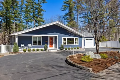 Exterior - 7 Peter Hobart Dr, Hingham, MA 02043 photo 2 of 9
