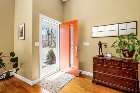 Entry Way - 7 Peter Hobart Dr, Hingham, MA 02043 photo 1 of 3