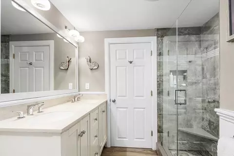Bath - 7 Peter Hobart Dr, Hingham, MA 02043 photo 1 of 2