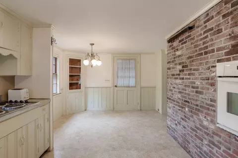 185 Wakefield St, Reading, MA 01867 photo 17