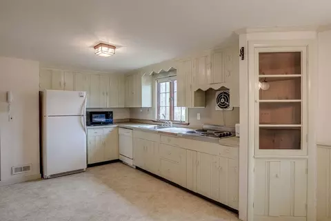 185 Wakefield St, Reading, MA 01867 photo 14