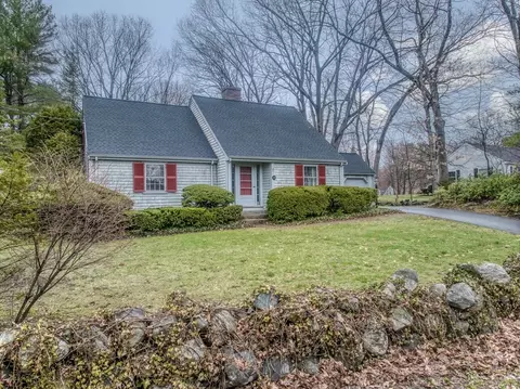 185 Wakefield St, Reading, MA 01867 photo 2