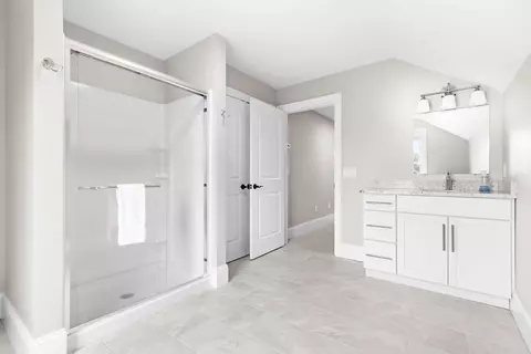 Bath - 153 Tudor Rd, Needham, MA 02492 photo 5 of 5