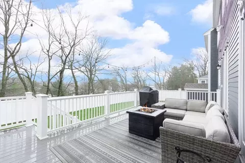Exterior - 153 Tudor Rd, Needham, MA 02492 photo 2 of 4
