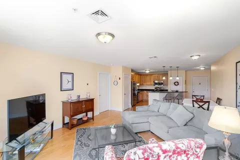 15 Summer St #308, Franklin, MA 02038 photo 10