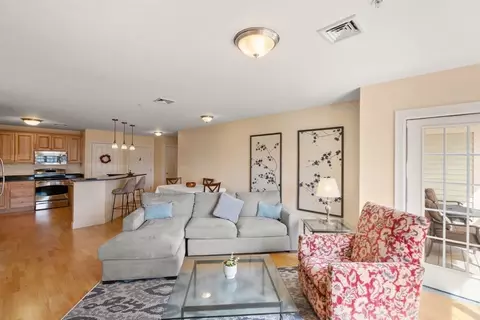 15 Summer St #308, Franklin, MA 02038 photo 9