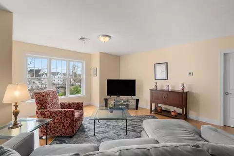 15 Summer St #308, Franklin, MA 02038 photo 7