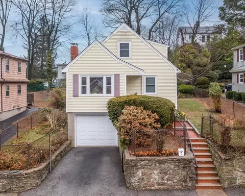 6 Maria Ln, Roslindale, MA 02131
