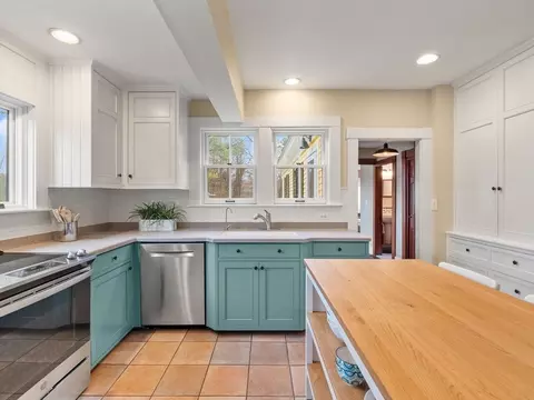 76 Willow St, Acton, MA 01720 photo 11