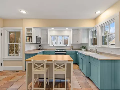 76 Willow St, Acton, MA 01720 photo 10
