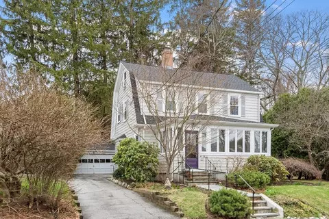 4 Hillside Ter, Lexington, MA 02420