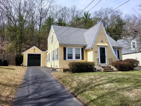 329 Worcester St, Southbridge, MA 01550