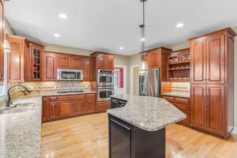 5 Symphony Dr, Franklin, MA 02038 photo 8