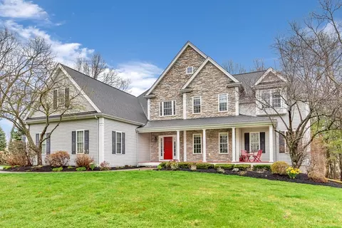 5 Symphony Dr, Franklin, MA 02038 photo 2