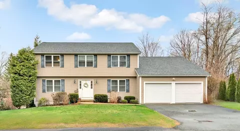 4 Clovelly Ln, Framingham, MA 01702