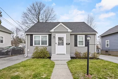 34 Rowena St, Worcester, MA 01606