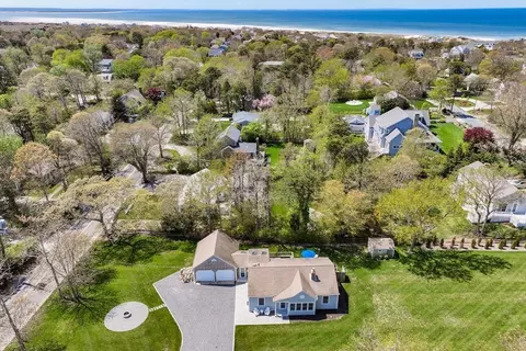 3 Hippogriffe Rd, Dennis, MA 02638