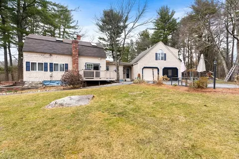 148 Sherburne Ave, Tyngsborough, MA 01879