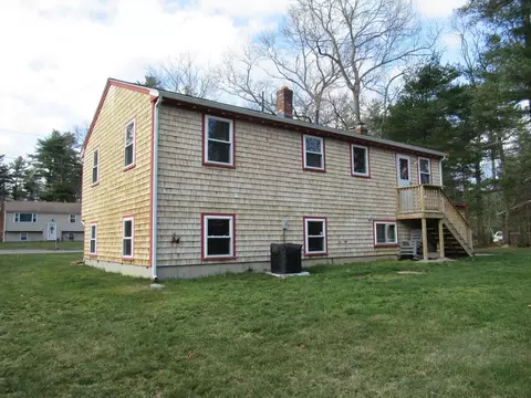 Exterior - 25 Stone St, Middleboro, MA 02346 photo 3 of 5