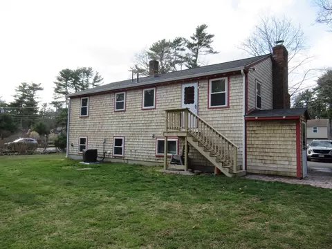 Exterior - 25 Stone St, Middleboro, MA 02346 photo 2 of 5