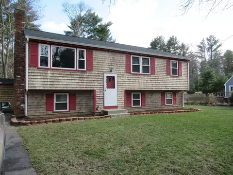 25 Stone St, Middleboro, MA 02346