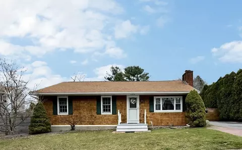 11 Cherry Street Ct, Plymouth, MA 02360