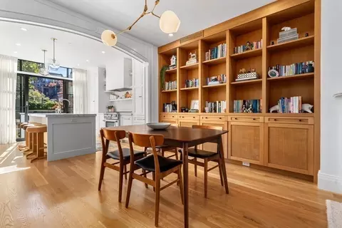 94 Chestnut St #2, Boston, MA 02108