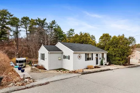 7 Lyndale Ave, Gloucester, MA 01930 photo 2