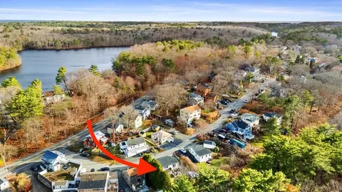 7 Lyndale Ave, Gloucester, MA 01930 photo 3
