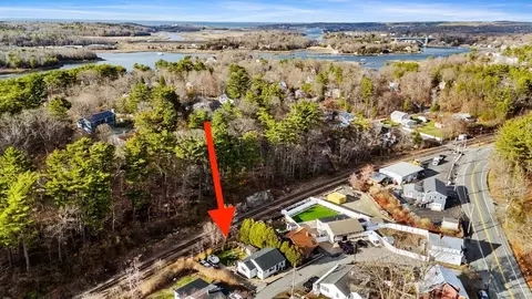 7 Lyndale Ave, Gloucester, MA 01930 photo 5