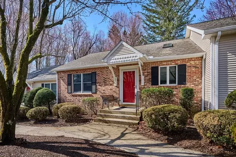 48 Chapel St #H, Northampton, MA 01060