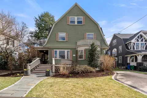34 Foster St, Newton, MA 02460