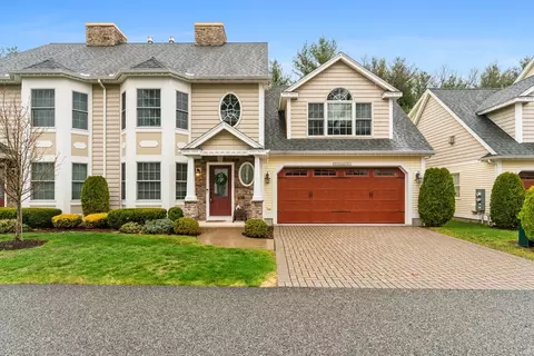 19 Kensington Way #54, Tewksbury, MA 01876