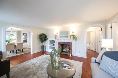 30 Webster St, Dartmouth, MA 02748