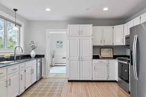 1 Roosevelt Dr, Acton, MA 01720 photo 8