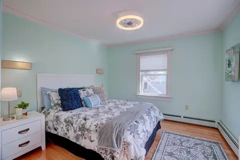 Bedroom - 43 Coolidge Ave, Weymouth, MA 02188 photo 2 of 5