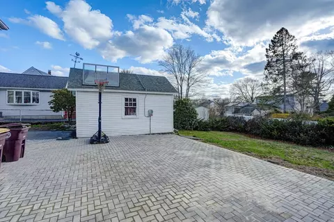 Exterior - 43 Coolidge Ave, Weymouth, MA 02188 photo 5 of 6