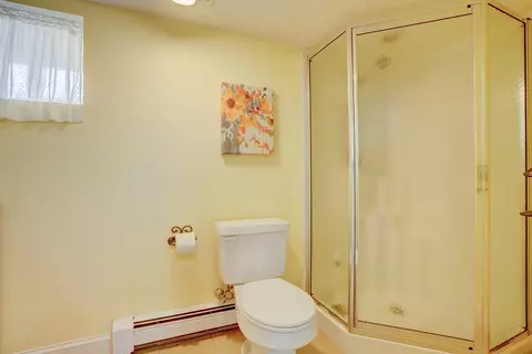 Bath - 43 Coolidge Ave, Weymouth, MA 02188 photo 2 of 3