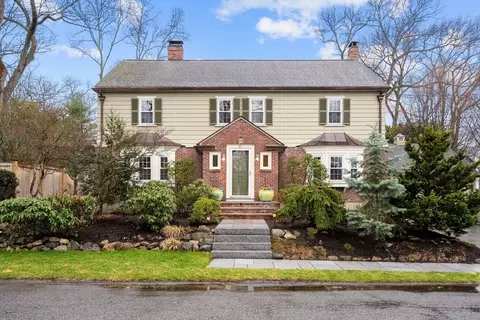 30 Hodge Rd, Arlington, MA 02474