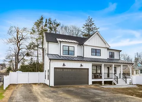 62 Deering St, Reading, MA 01867