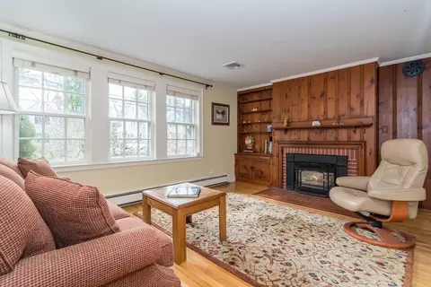 77 Parker Rd, Wellesley, MA 02482 photo 5