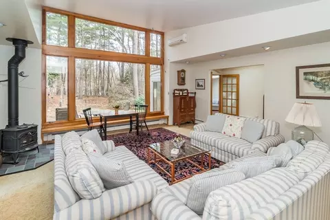 77 Parker Rd, Wellesley, MA 02482 photo 6