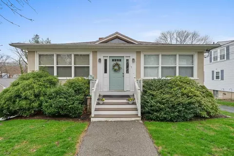 7 Mathaurs St #2, Milton, MA 02186